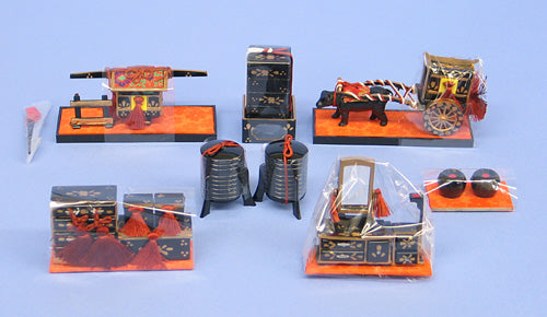 雛道具セット 12号唐草7点セット木目込用 (樹脂製)