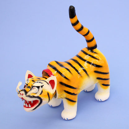 張り子虎　出世虎（小）