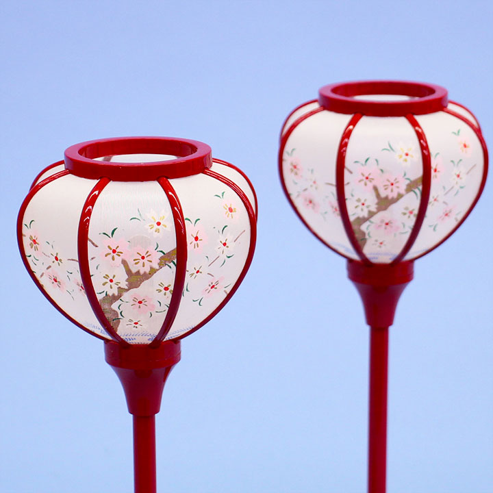 Lanterne poupée Hina (résine) 24 cm 20 p LED vermillon sans fil