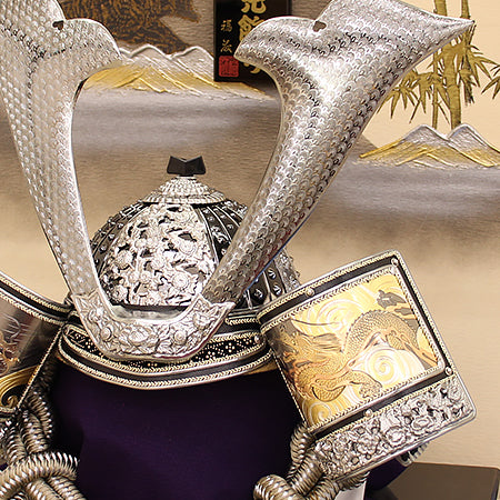 Boy's Day doll kabuto case decoration, height 56cm, size 25, bronze