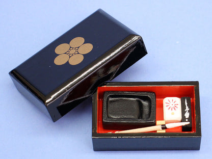 雏人偶及雏人偶配件：桃花及书桌套装