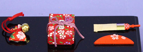 Habillons-nous avec des poupées Hina et des accessoires pour poupées Hina