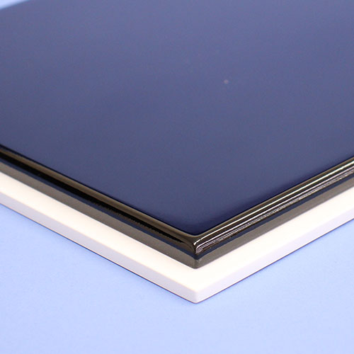 Plateforme uniquement pour poupées Hina et May, largeur 40 cm, noir et blanc