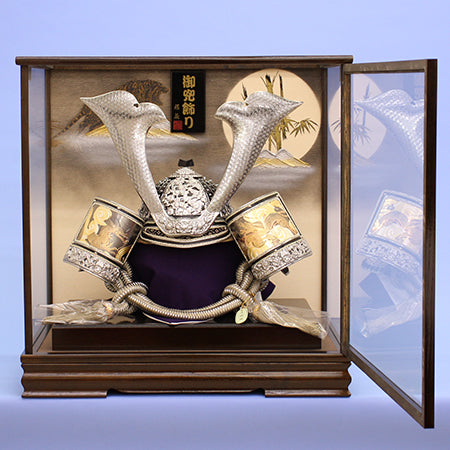 Boy's Day doll kabuto case decoration, height 56cm, size 25, bronze