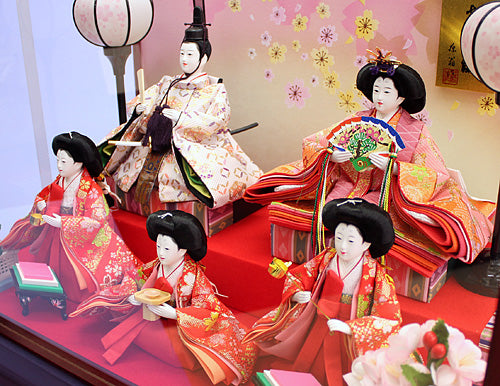 雛人形ケース飾り 五人 芥子春光　人形　横から